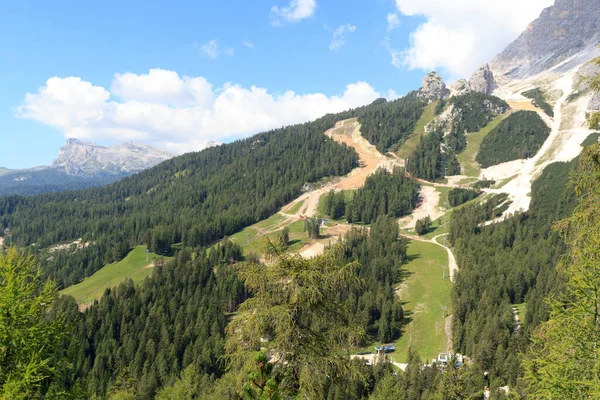 Lyžařské Sjezdovky Lanovky Horské Panorama Cortina Ampezzo Létě Itálie — Stock fotografie