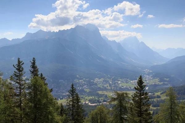 Вид Горы Cima Tofana Cortina Ampezzo Италия — стоковое фото