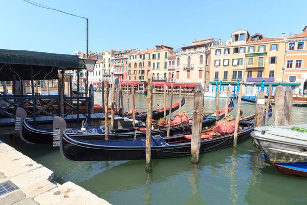 Ormeggio Gondole Canal Grande Venezia — Foto Stock