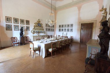 Stra, İtalya - 11 Ağustos 2020: Riviera del Brenta 'daki Villa Pisani' nin İçişleri. Bu villa Veneta 'nın Venedik' i Padua 'ya bağlayan kanaldaki en büyük örneklerinden biridir..