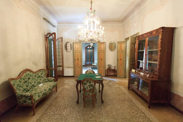 Mira Italia August 2020 Interiorul Villa Widmann Candelabru Riviera Del — Fotografie, imagine de stoc