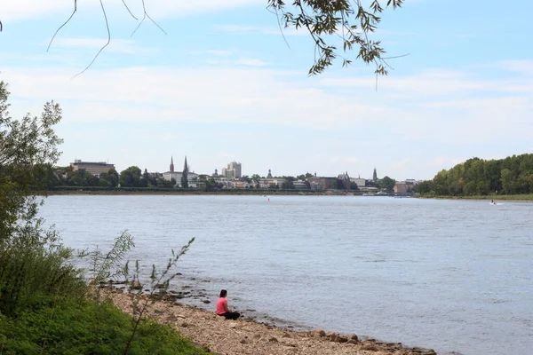 Panorama Vista Rio Reno Rhein Paisagem Urbana Bonn Alemanha — Fotografia de Stock