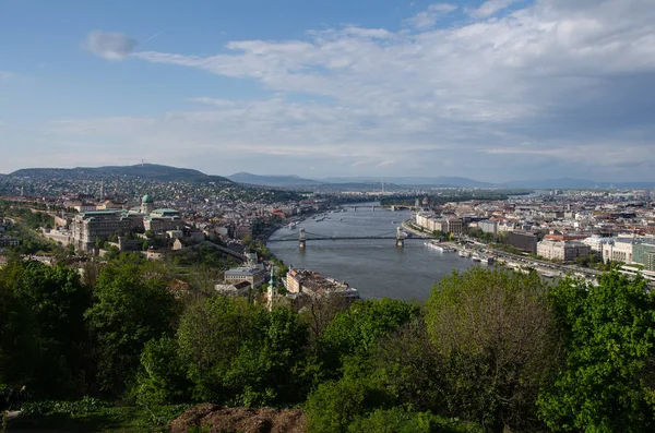 Budapester Stadtlandschaft Durchquert Von Der Donau Vom Gellert Berg Einem — Stockfoto
