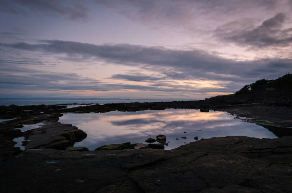 Günbatımı Crail Skoçya Birleşik Krallık Kayalık Sahillerinde — Stok fotoğraf