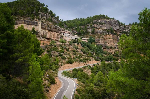 Estrada Sinuosa Passando Pelo Santuário Virgem Balma Construído Nas Montanhas — Fotografia de Stock