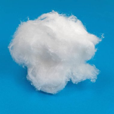 Mavi arkaplana pamuk dolgu