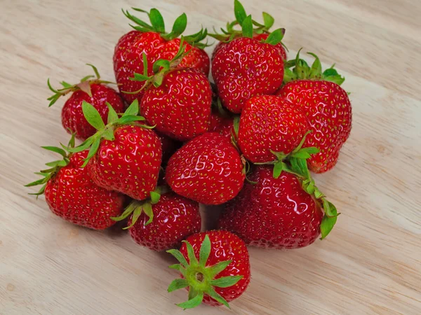 Freshly Picked Strawberries Fragaria Close — Fotografia de Stock