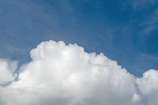Cumulus Heap Nuvens Close — Fotografia de Stock