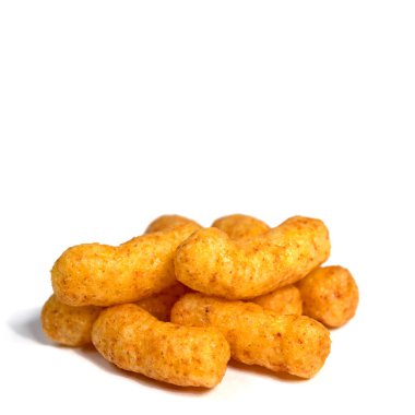 Beyaz arkaplanda izole edilmiş yer fıstığı taklaları