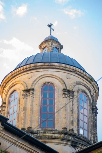 Blue dome of the Annunciation Cathedral in kutaisi — Stock Photo, Image