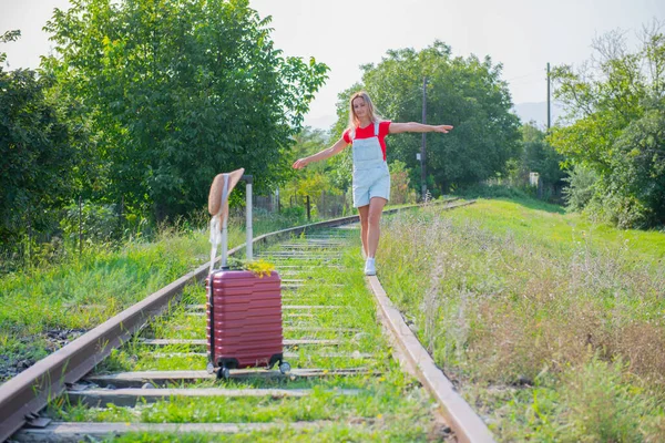 Departing Girl Suitcase Hat Railroad Stands High Quality Photo — Stock Photo, Image