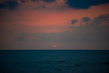 Batumi 'de gün batımı. Yüksek kalite fotoğraf