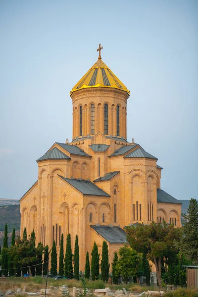 Красивый Православный Собор Святой Троицы Городе Тбилиси — стоковое фото