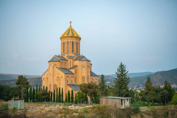 Собор в Тбилиси на холме Святого Ильи — стоковое фото