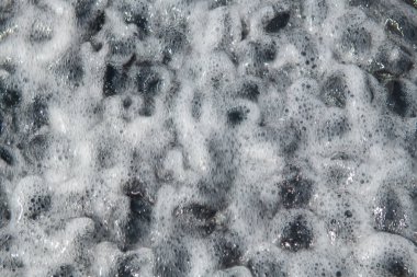 Su şelalesi çok güzel ve büyüktür.