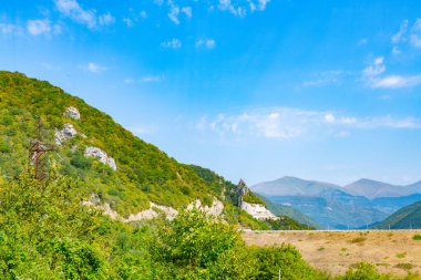 Yazın Georgia 'da güzel doğa manzarası
