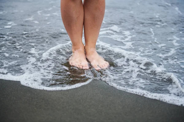 Wasser Strand Zwei Beine Hochwertiges Foto — Stockfoto