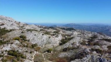 Dağların zirvesi. Lovcen Ulusal Parkı. Karadağ 'ın Doğası