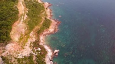 Karadağ 'da Adriyatik Denizi üzerinde gün batımı. Gün batımının son dakikaları