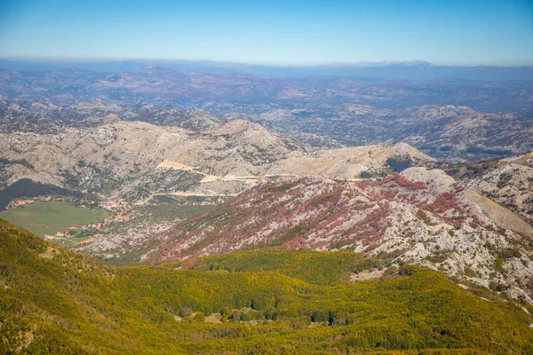Le sommet des montagnes. Parc national Lovcen. Nature du Monténégro — Photo