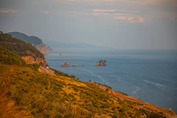 Montenegro linea costiera di Adriatico vista drone mare — Foto Stock
