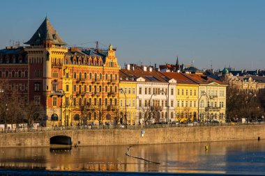 Prag'da Vltava Nehri boyunca görünümü