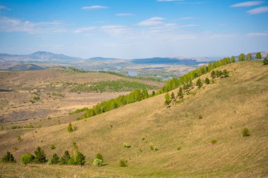 Dağlardan, gölden, vadiden, kayanın tepesinden, lanet olası parmakla Rusya 'nın dağlık Altai dağından manzara. Yüksek kalite fotoğraf