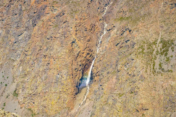 Uitzicht Vanaf Bergpas Katu Yaryk Van Waterval Die Valt Van — Stockfoto