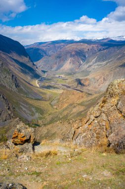 Dağ geçidi Katu-Yaryk dağ vadisi Chulyshman, Altai, Rusya. Yüksek kalite fotoğraf
