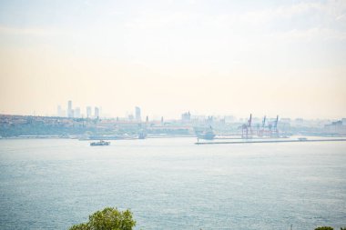 Topkapı Sarayı 'ndan Kadıköy ve Uskudar ilçeleri de dahil olmak üzere, İstanbul' un Asya yakasının panoramik manzarası veya anadolu tarafı. Yüksek kalite fotoğraf