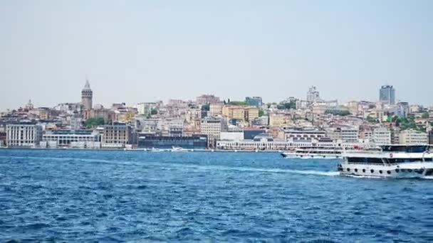 Стамбул Туреччина Травня 2022 Вид Насип Воду Кораблі Стамбулі Літній — стокове відео