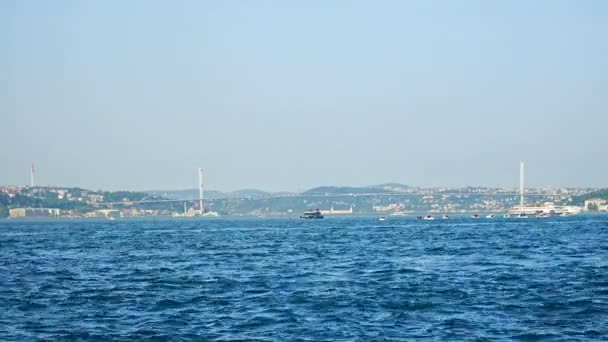 Vue Sur Remblai Eau Les Navires Dans Ville Istanbul Jour — Video