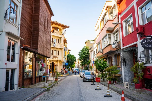 Istanbul Turquie Mai 2022 Vue Une Rue Colorée Bondée Côté — Photo