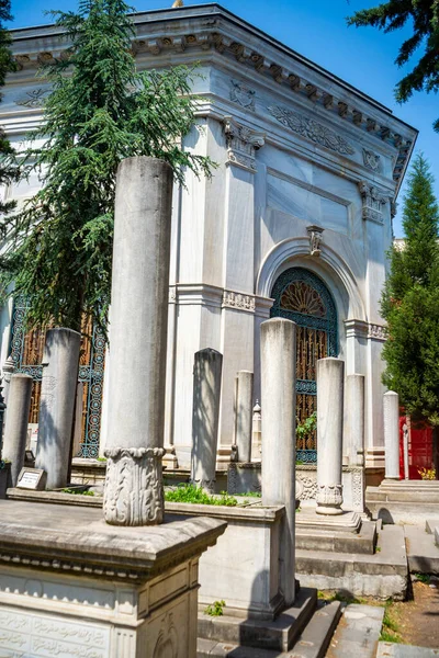 Estambul Turquía Mayo 2022 Antiguo Cementerio Con Tumbas Mármol Tumba — Foto de Stock