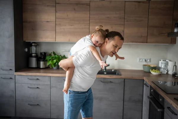 Happy Father Little Girl Joyfully Spending Time Modern Kitchen Happy — Stock Photo, Image