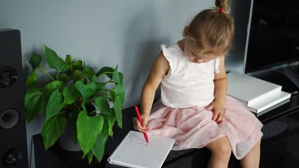Little Girl Draw Write Red Pencil Home Child Creativity Education — Video Stock