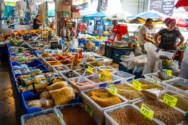 Antalya Turquía Septiembre 2022 Gente Mercado Tradicional Local Konyaalti Liman —  Fotos de Stock