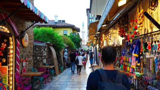 Antalya Turquía Septiembre 2022 Gente Caminando Por Calle Parte Histórica — Vídeos de Stock