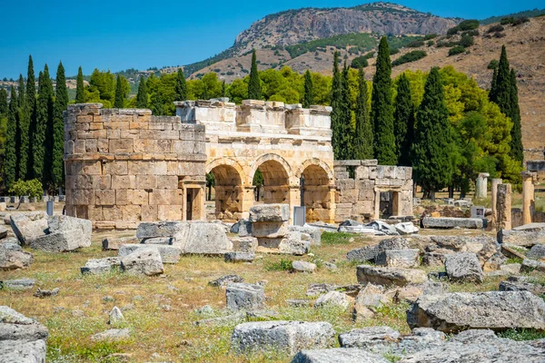 トルコのパムッカレ ヒエラポリスの古代都市の遺跡 高品質の写真 — ストック写真