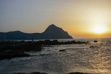 Benzersiz ve muhteşem İtalyan uçurumları İnanılmaz nadir bir manzara