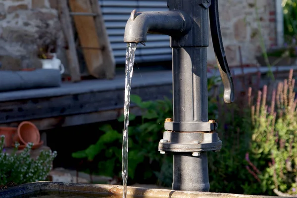 Agua Queda Sin Grifo — Foto de Stock