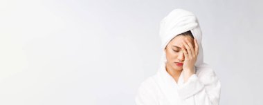 Sağlıklı sorunları olan genç bir kadın. güzellik ve sağlık konsepti.