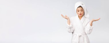 Sağlıklı sorunları olan genç bir kadın. güzellik ve sağlık konsepti.