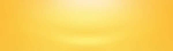 Abstraktní pevné zářící žlutý gradient studio stěna pokoj pozadí. — Stock fotografie