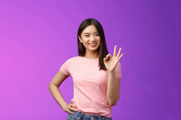 Bien Buena Elección Tierna Atractiva Chica Asiática Amigable Compras Juntos —  Fotos de Stock