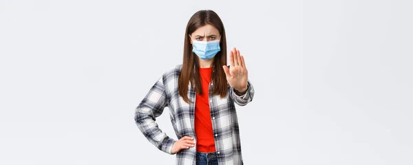 Coronavirus Outbreak Leisure Quarantine Social Distancing Emotions Concept Young Woman — Stock Photo, Image