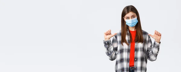 Brote Coronavirus Ocio Cuarentena Distanciamiento Social Concepto Emociones Joven Confiada —  Fotos de Stock