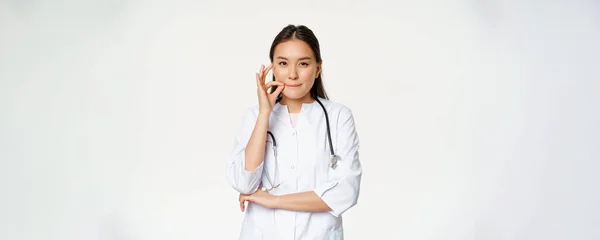 Tystnad För Läkare Och Patient Tystnadsplikt Asiatisk Kvinna Läkare Visar — Stockfoto