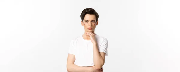 Imagem Atraente Homem Gay Shirt Branca Tendo Brilho Rosto Olhando — Fotografia de Stock