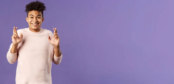 Retrato Esperançoso Positivo Sorrindo Jovem Que Tem Sonhos Pode Tornar — Fotografia de Stock